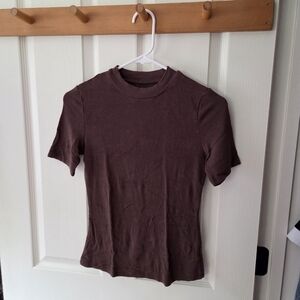 Mock Neck Ribbed Short Sleeve Tee - Coffee Brown